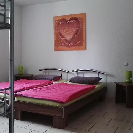 Feriendomizil-Roger-Wohnung-1 Leipzig Bagian luar foto